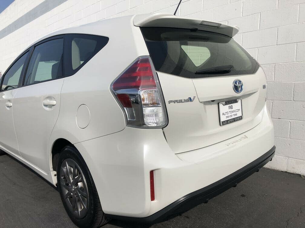 2017 Toyota Prius v Three FWD for sale in Torrance, CA – photo 10