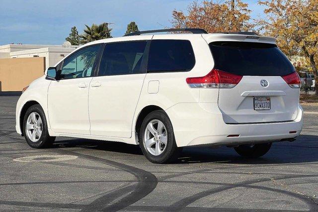 2011 Toyota Sienna LE for sale in Vacaville, CA – photo 8