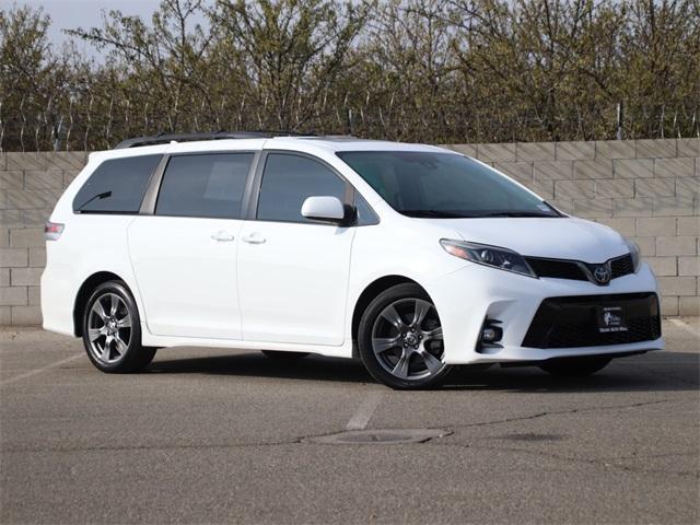 2019 Toyota Sienna SE Premium for sale in Selma, CA – photo 2