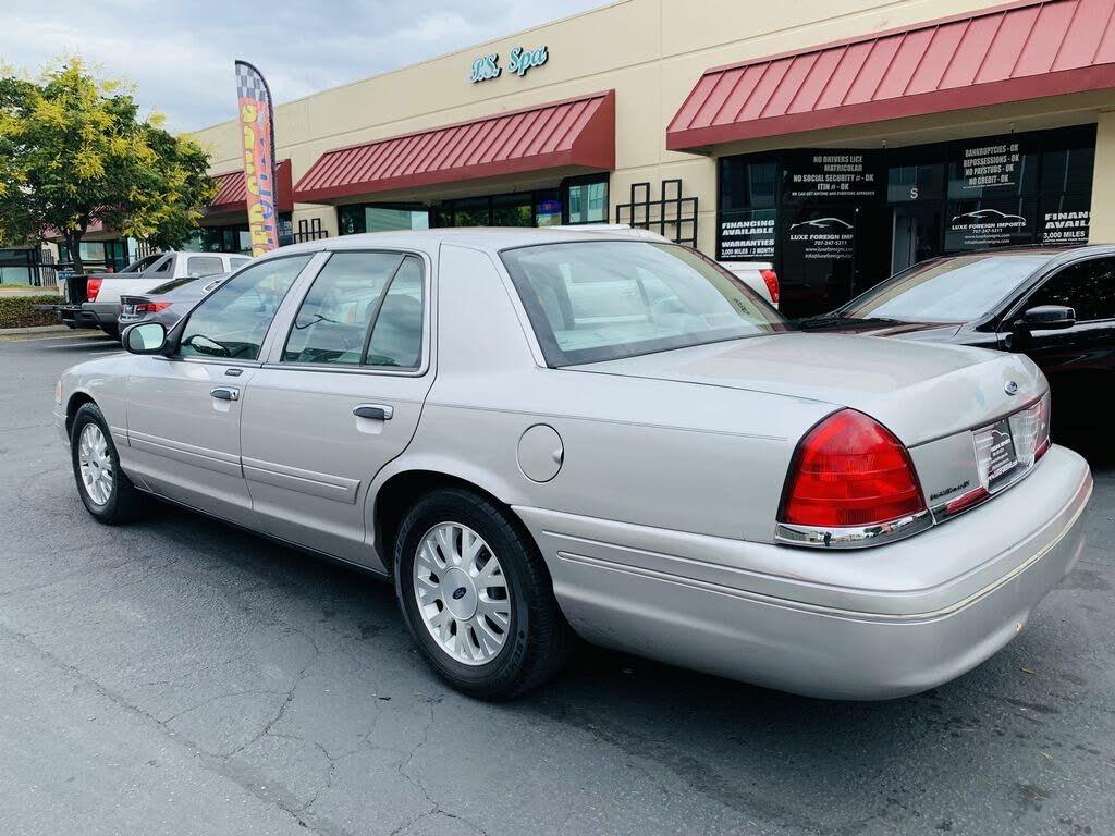 2004 Ford Crown Victoria LX for sale in Vacaville, CA – photo 3