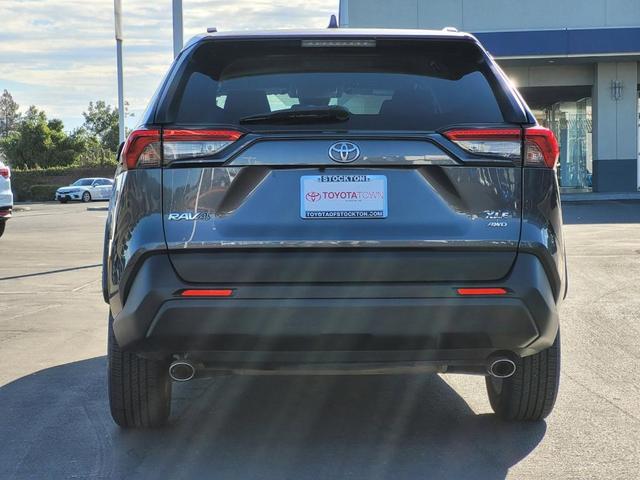 2020 Toyota RAV4 XLE for sale in Stockton, CA – photo 6