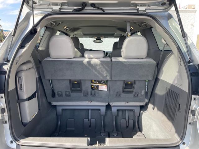 2019 Toyota Sienna XLE 8-Passenger FWD for sale in Fresno, CA – photo 8