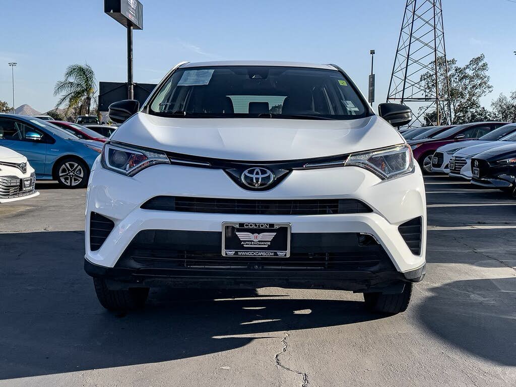 2018 Toyota RAV4 LE for sale in Colton, CA – photo 2