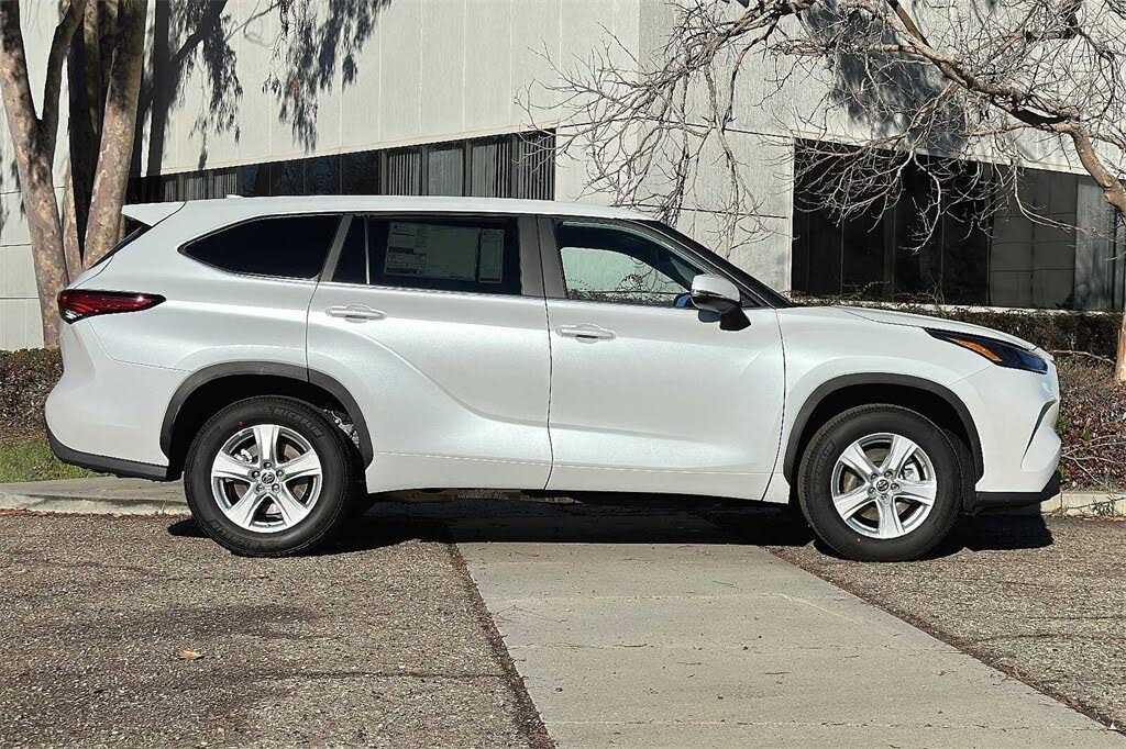 2023 Toyota Highlander LE FWD for sale in Goleta, CA – photo 4