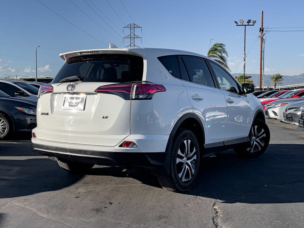 2018 Toyota RAV4 LE for sale in Colton, CA – photo 3