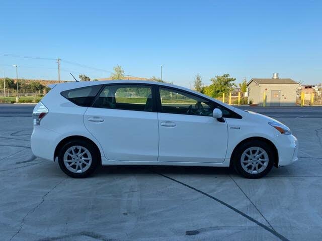 2013 Toyota Prius v Three FWD for sale in Sacramento, CA – photo 9