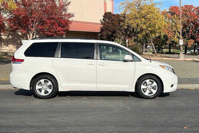 2011 Toyota Sienna LE for sale in Vacaville, CA – photo 3