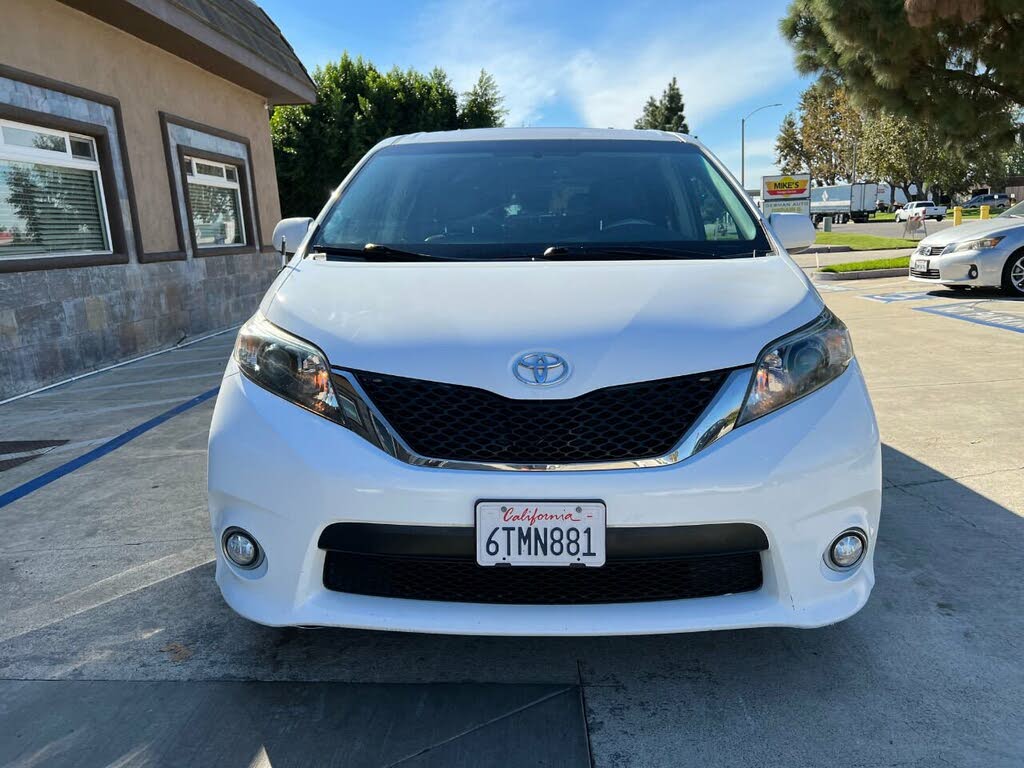 2012 Toyota Sienna SE 8-Passenger for sale in Anaheim, CA – photo 3