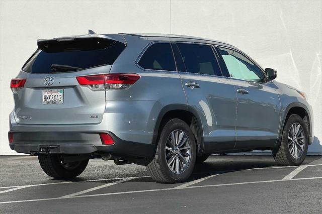 2019 Toyota Highlander XLE for sale in Roseville, CA – photo 3