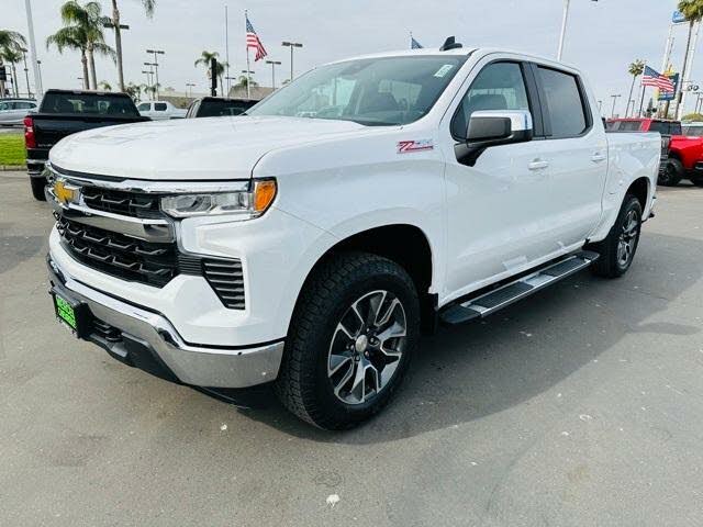 2022 Chevrolet Silverado 1500 LT Crew Cab 4WD for sale in Merced, CA – photo 7