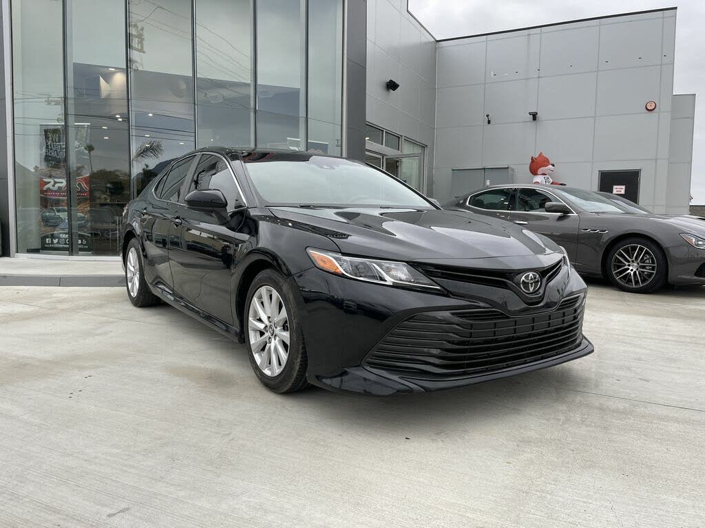 2018 Toyota Camry XLE for sale in Riverside, CA – photo 3