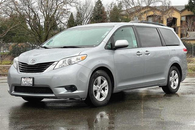 2013 Toyota Sienna LE for sale in Folsom, CA – photo 9