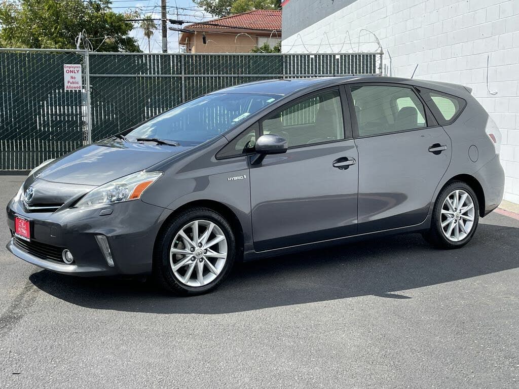 2013 Toyota Prius v Five FWD for sale in Sacramento, CA – photo 6