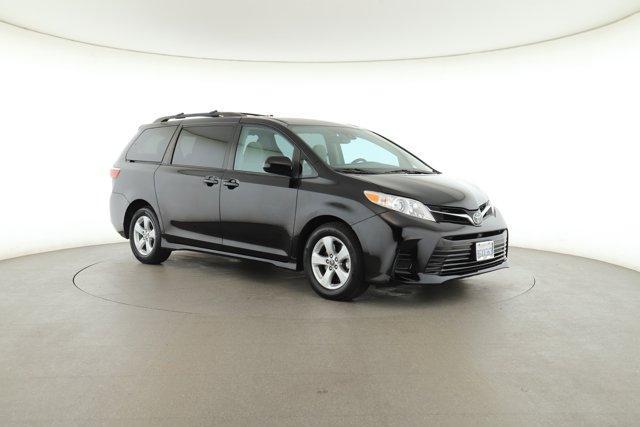 2018 Toyota Sienna LE for sale in Pomona, CA – photo 31