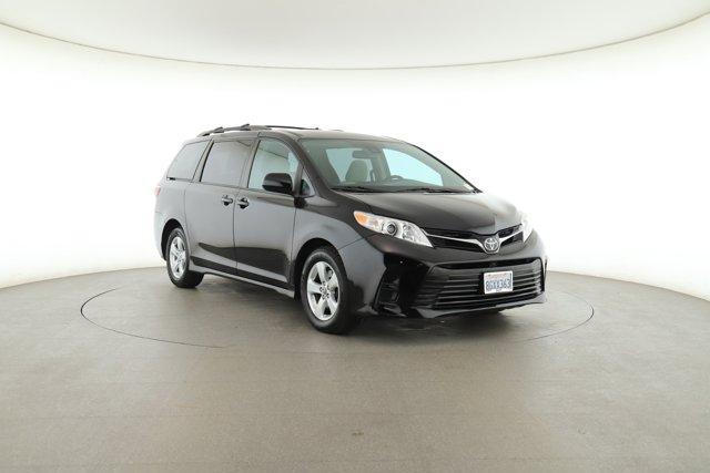 2018 Toyota Sienna LE for sale in Pomona, CA – photo 32