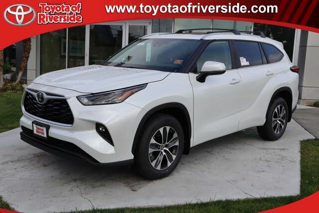 2023 Toyota Highlander XLE FWD for sale in Riverside, CA