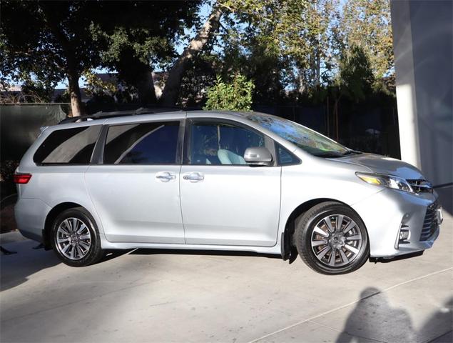 2019 Toyota Sienna Limited for sale in Santa Barbara, CA – photo 4