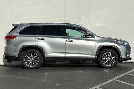 2019 Toyota Highlander XLE for sale in Roseville, CA – photo 2