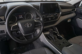 2023 Toyota Highlander L FWD for sale in Sacramento, CA – photo 9