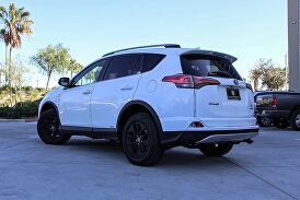 2018 Toyota RAV4 Hybrid XLE AWD for sale in Fontana, CA – photo 6