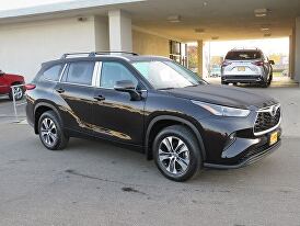 2022 Toyota Highlander XLE AWD for sale in Madera, CA – photo 2