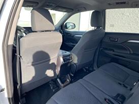 2019 Toyota Highlander LE for sale in Fresno, CA – photo 17