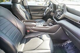 2021 Toyota Highlander XLE AWD for sale in Torrance, CA – photo 17