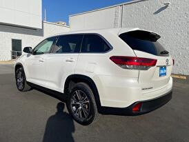 2019 Toyota Highlander LE for sale in Fresno, CA – photo 3