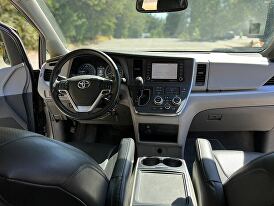 2019 Toyota Sienna LE 8-Passenger FWD for sale in Grass Valley, CA – photo 21