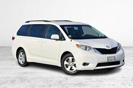 2011 Toyota Sienna LE for sale in Vacaville, CA – photo 2