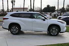 2023 Toyota Highlander XLE FWD for sale in Riverside, CA – photo 4