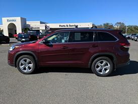 2017 Toyota Highlander Limited for sale in Eureka, CA – photo 3