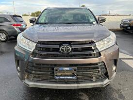 2019 Toyota Highlander XLE for sale in Fresno, CA – photo 12