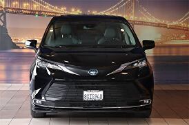 2021 Toyota Sienna XLE 7-Passenger AWD for sale in Fremont, CA – photo 3