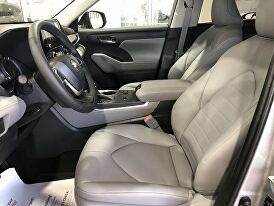 2023 Toyota Highlander XLE FWD for sale in Bakersfield, CA – photo 11