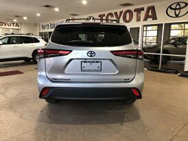 2023 Toyota Highlander XLE FWD for sale in Bakersfield, CA – photo 2