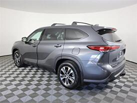 2022 Toyota Highlander XLE for sale in Selma, CA – photo 3