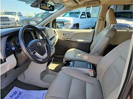 2020 Toyota Sienna XLE Premium 8-Passenger FWD for sale in Pittsburg, CA – photo 15