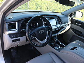 2017 Toyota Highlander XLE for sale in San Jose, CA – photo 3