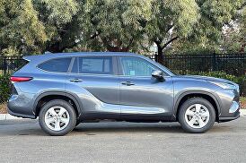 2023 Toyota Highlander L FWD for sale in Livermore, CA – photo 2