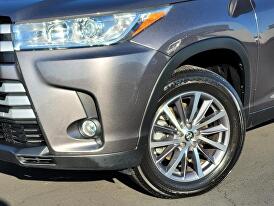 2019 Toyota Highlander XLE for sale in Roseville, CA – photo 4