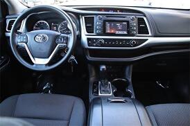 2018 Toyota Highlander LE for sale in Napa, CA – photo 19