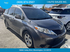 2014 Toyota Sienna LE Mobility 7-Passenger for sale in Bloomington, CA – photo 4