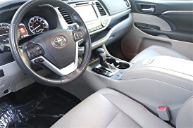 2019 Toyota Highlander Hybrid Limited AWD for sale in Walnut Creek, CA – photo 16