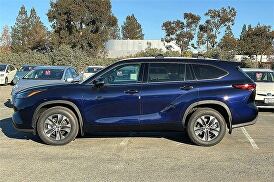 2022 Toyota Highlander XLE AWD for sale in Walnut Creek, CA – photo 6