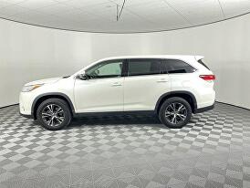 2019 Toyota Highlander LE for sale in Roseville, CA – photo 5