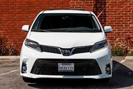 2019 Toyota Sienna SE 8-Passenger FWD for sale in Burbank, CA – photo 3