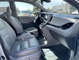 2019 Toyota Sienna XLE 8-Passenger FWD for sale in Fresno, CA – photo 27