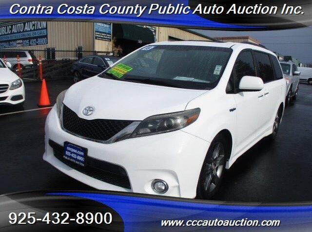 2015 Toyota Sienna SE for sale in Pittsburg, CA