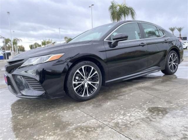 2020 Toyota Camry SE for sale in Hanford, CA
